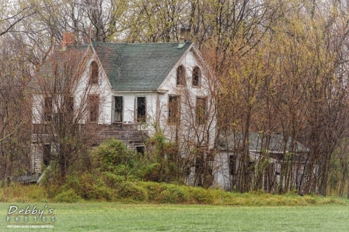 4313 Abandoned Farmhouse in the Rain, Maryland